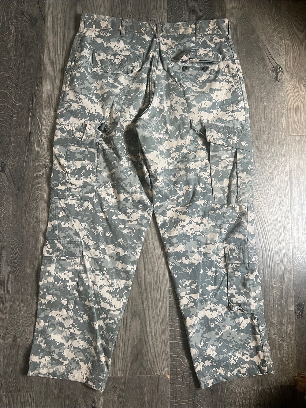 Men's Digital Camo Pants Gray/Green Large Reg inseam 29.5-32.5 in waist 35-39 in